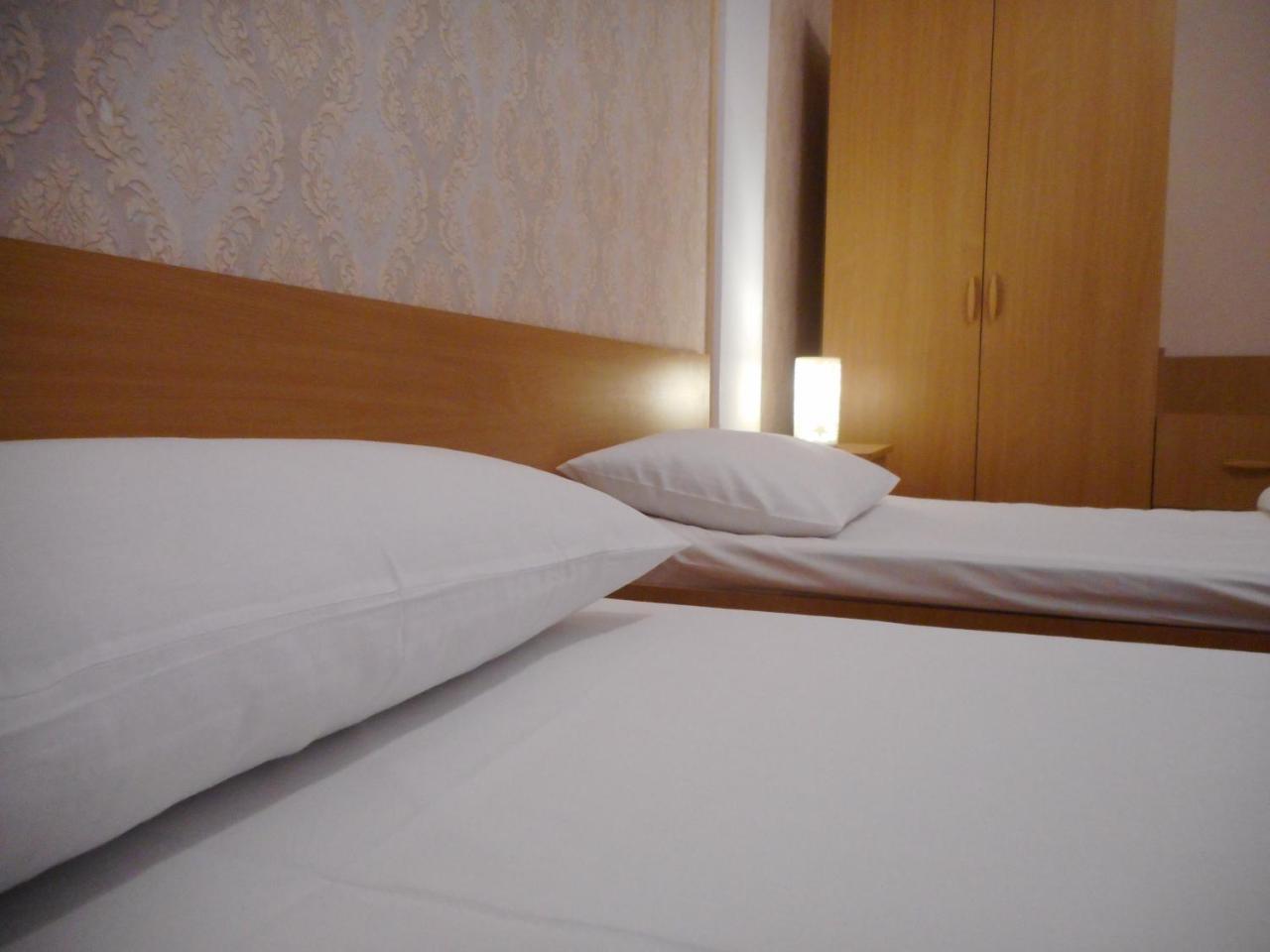Hotel Holiday Victoria Виктория Экстерьер фото
