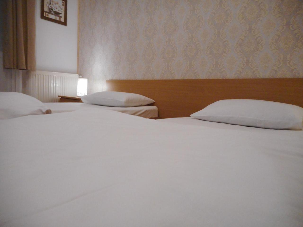 Hotel Holiday Victoria Виктория Экстерьер фото